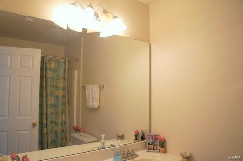 Building Photo - 2651 Brookmeadow Dr