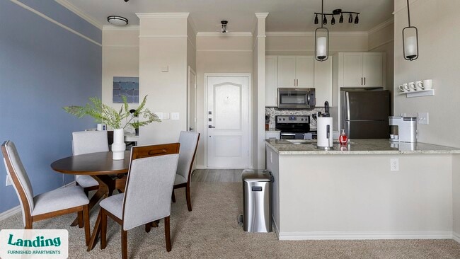 Building Photo - 6101 N Riverside Dr