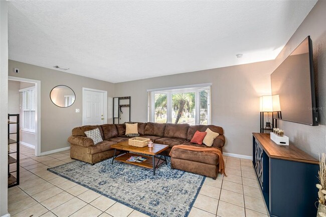 Building Photo - 1411 Pine Brook Dr