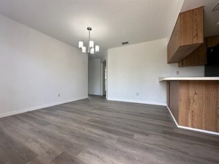 Building Photo - 107 Maplewood Dr