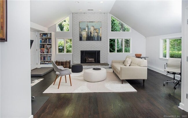 Building Photo - 117 Tobys Ln