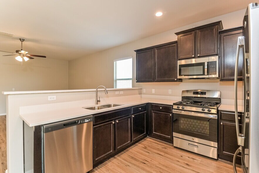 Building Photo - 14214 N Spear Point Way