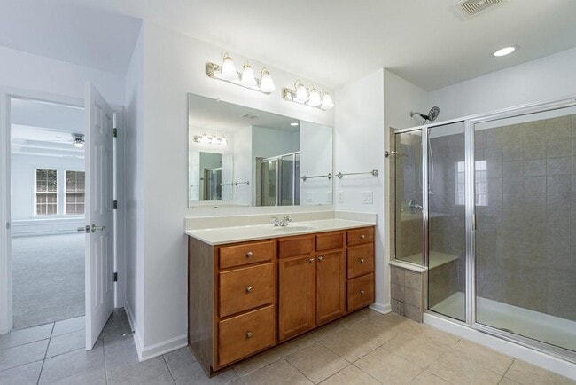 Building Photo - 279 Collins View Ct