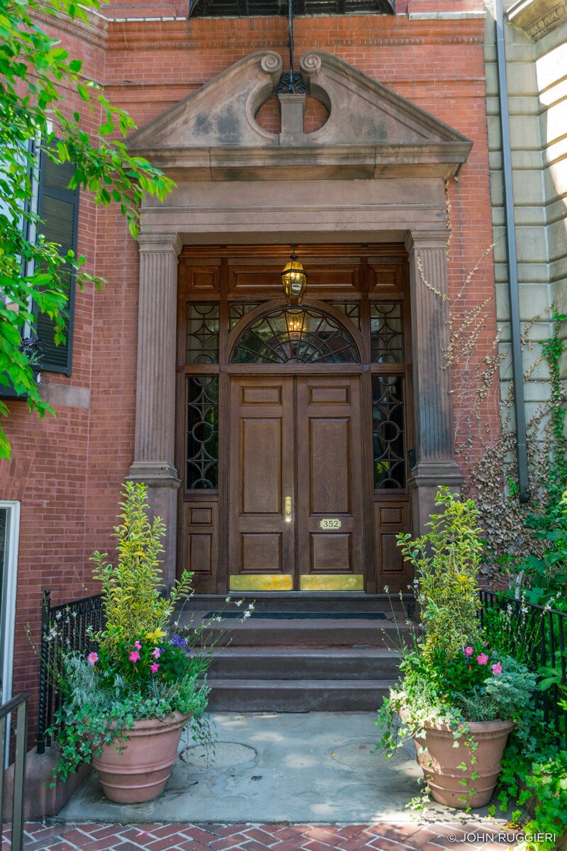 Building Photo - 352 Beacon St