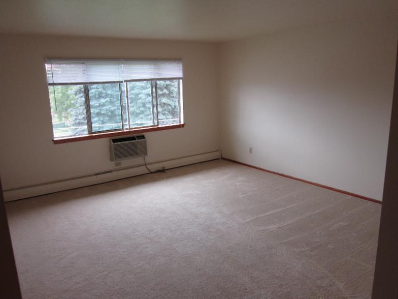 Building Photo - 114 Stimpson St