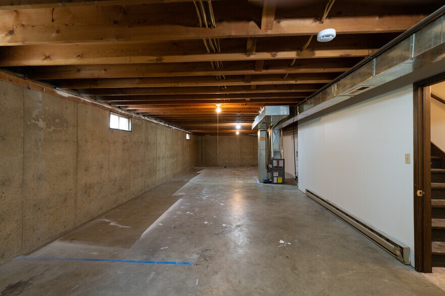 Building Photo - 514 E Longfellow Ave