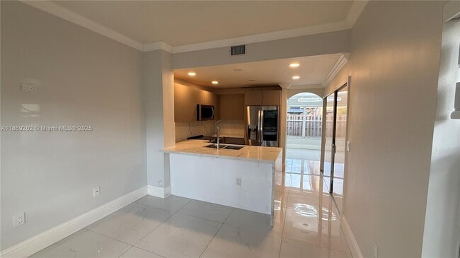 Building Photo - 8480 NW 139th Ln