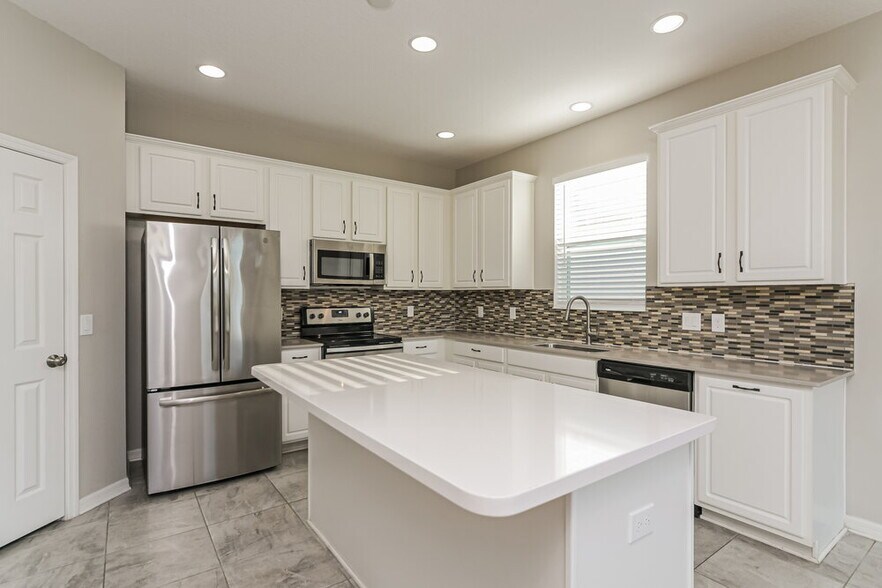 Building Photo - 3809 San Isidro Cir