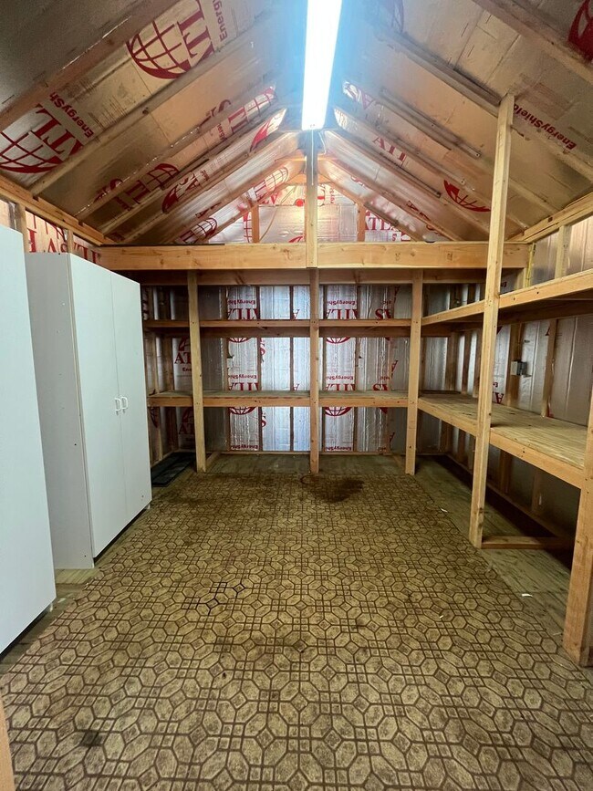 Building Photo - Nearly brand-new home!! 3-Bedroom 2-Bathroom Home