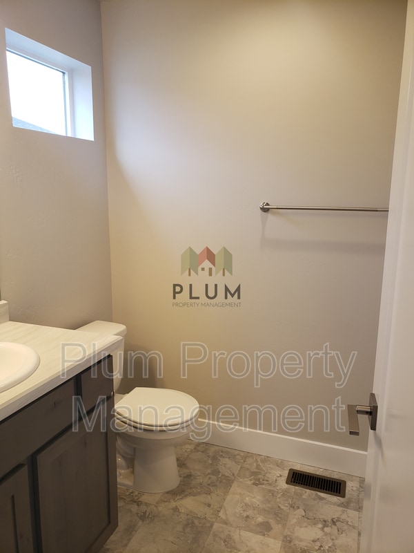 Building Photo - 4724 Giada Dr