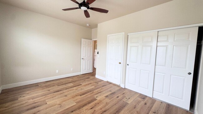 Building Photo - Unfurnished 1 Bedroom with AC and Private ...