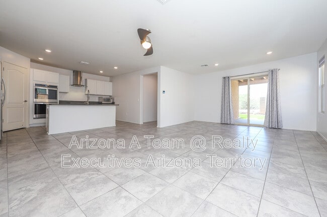 Building Photo - 2943 W Dakota Vista Way