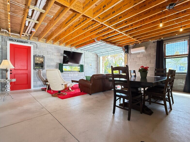 Building Photo - 1335 Churchill Rd