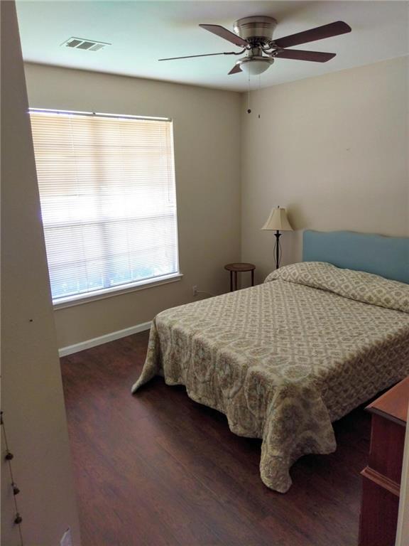 Building Photo - 1041 Disraeli Cir