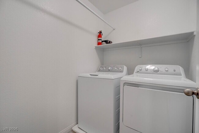 Building Photo - 111 Balsam Leaf Ct