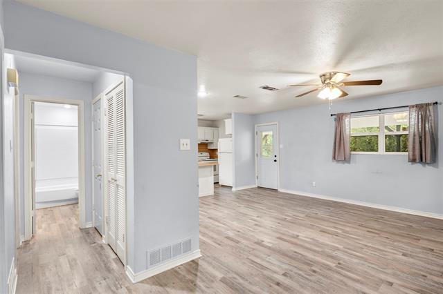 Building Photo - 521 Hilltop Dr