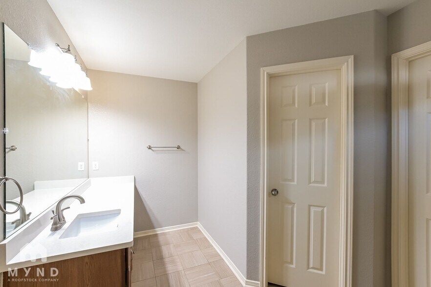 Building Photo - 2559 Elm Crossing Trail