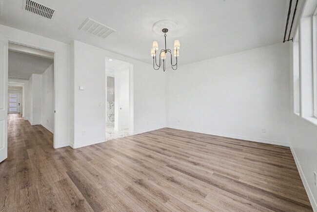 Building Photo - 6954 W Maya Way