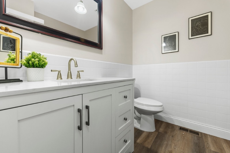 Building Photo - 2 Oak Point Ct