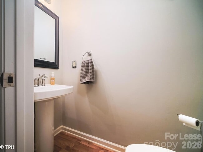 Building Photo - 6124 Heath Ridge Ct