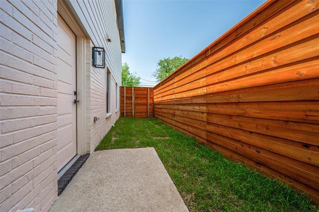 Building Photo - 3324 Navaro St