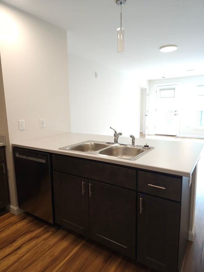 Building Photo - Village at Autumn Pond II:  One Bedroom pl...