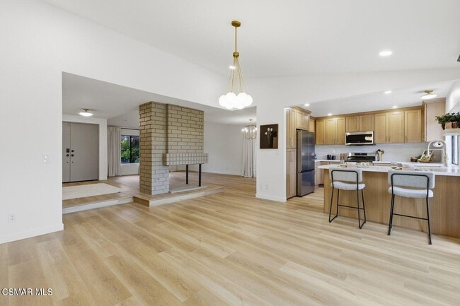 Building Photo - 822 Rim Crest Dr