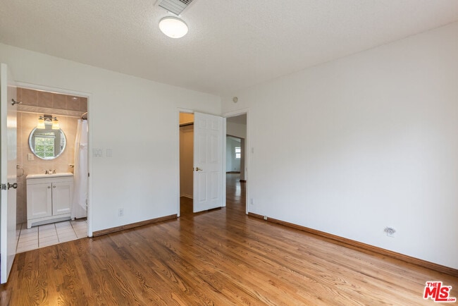 Building Photo - 459 S Bundy Dr