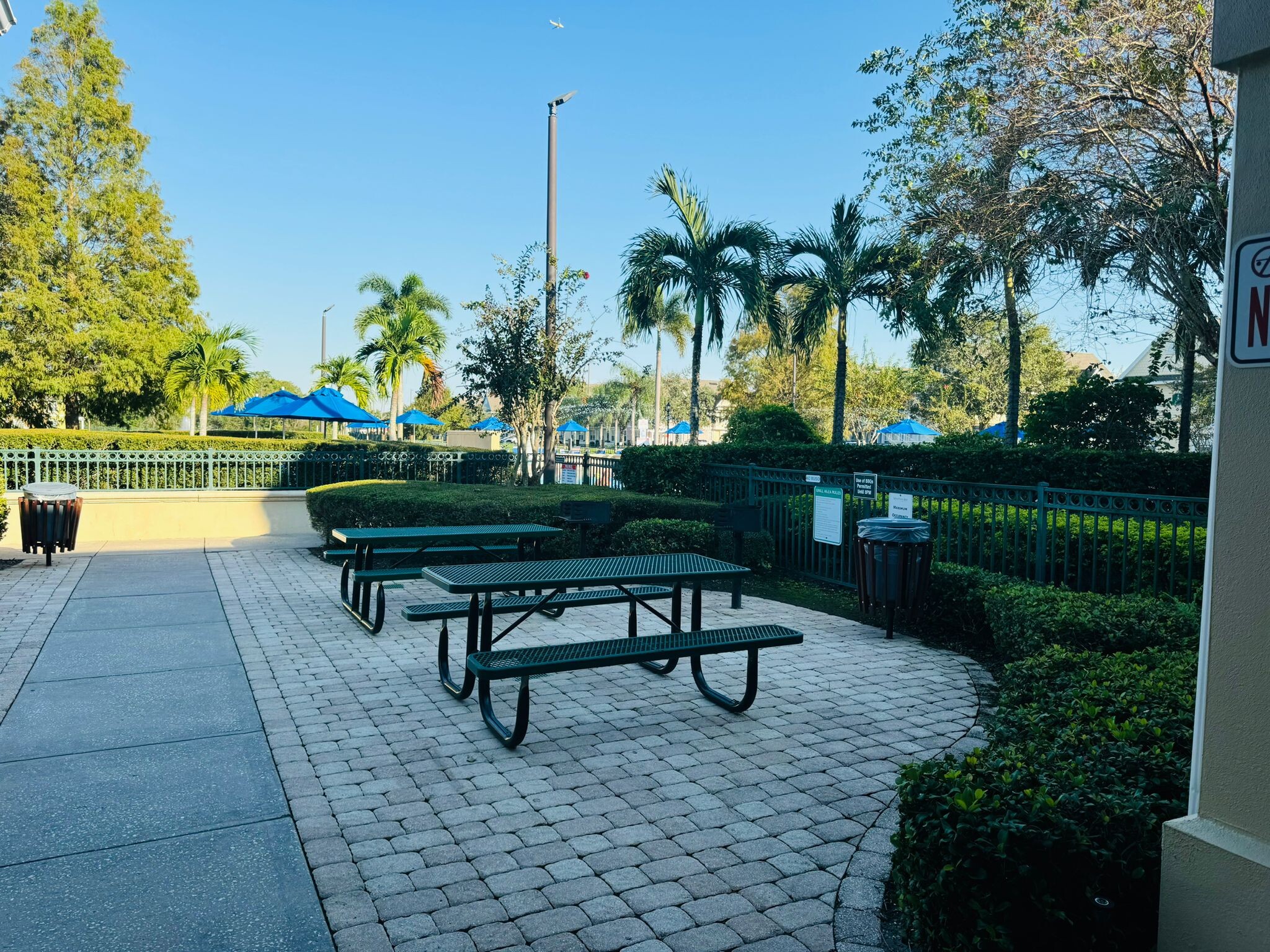 Building Photo - 4006 Santa Maria Dr