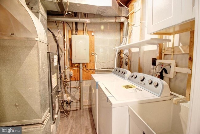 Building Photo - 87 Meadowlark Ave