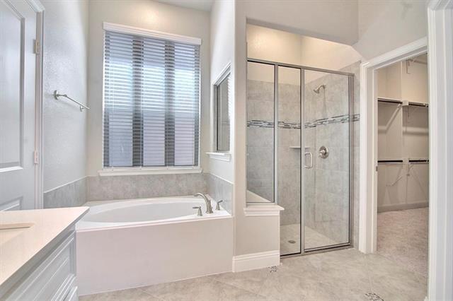 Building Photo - 2417 Griffith Park Dr