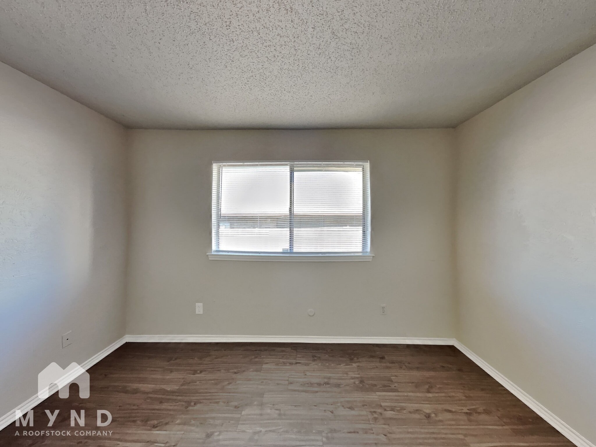 Building Photo - 11837 Garden Terrace Dr