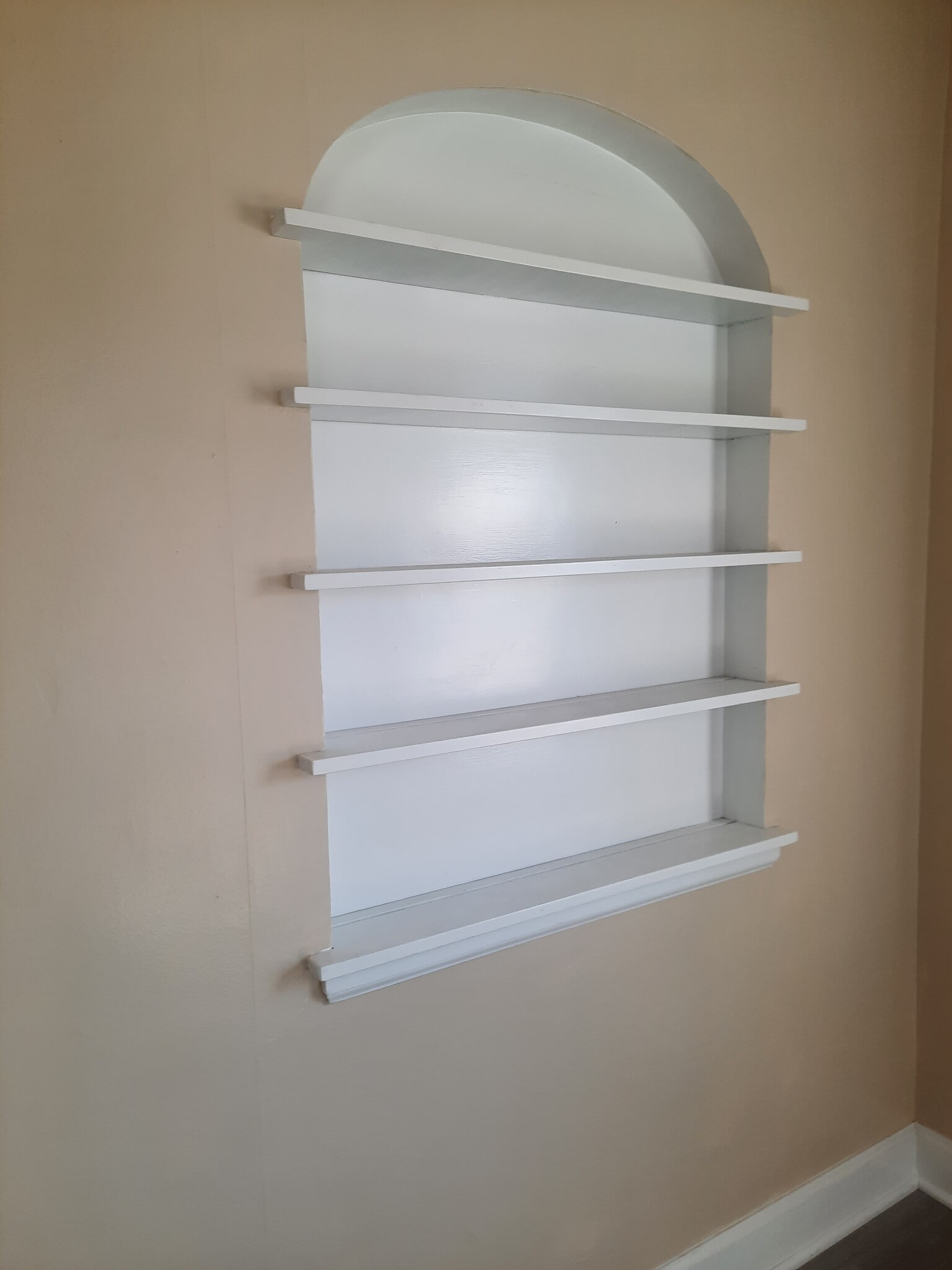 Building Photo - 226 E 5th Ave