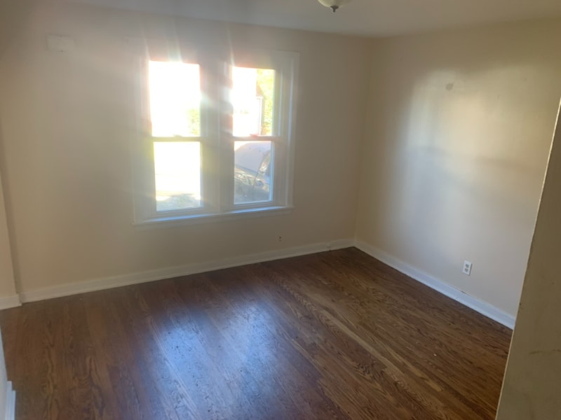 Building Photo - 8616 Oakcrest Rd