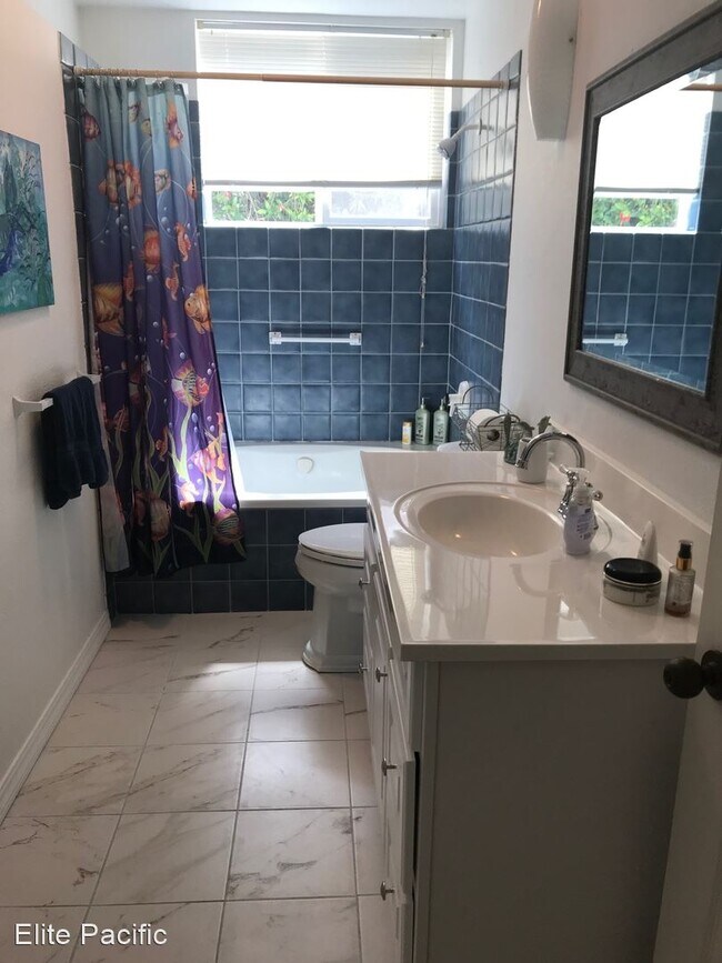Building Photo - 3 br, 2 bath House - 321 Hokulani St