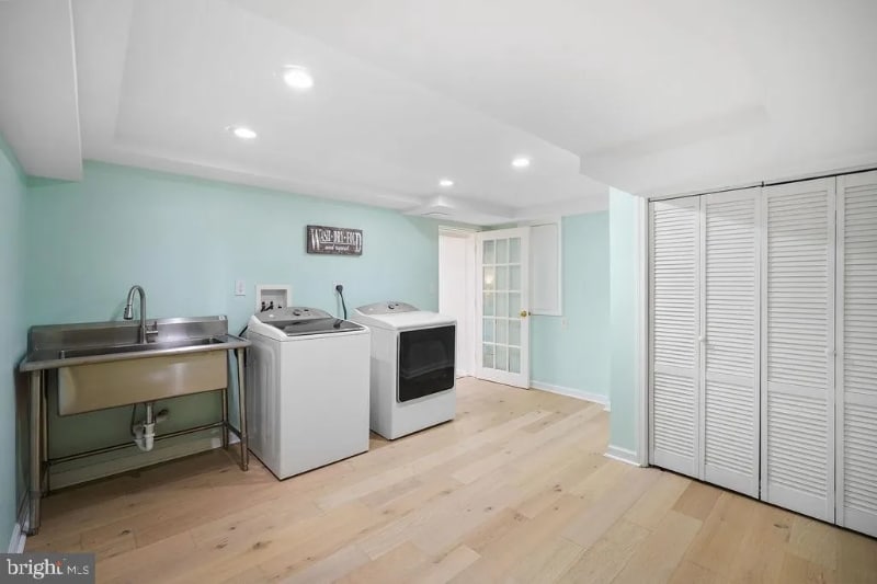 Building Photo - 5110 Flanders Ave