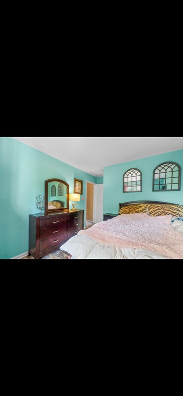 Building Photo - 539 Congressional Dr