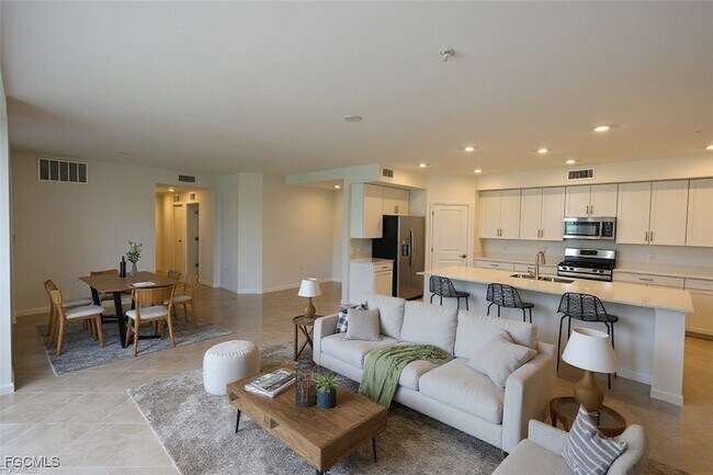 Building Photo - 16572 Kingwood Ln