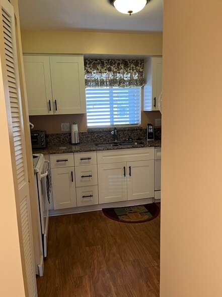 Building Photo - 2504 Bogey Ln