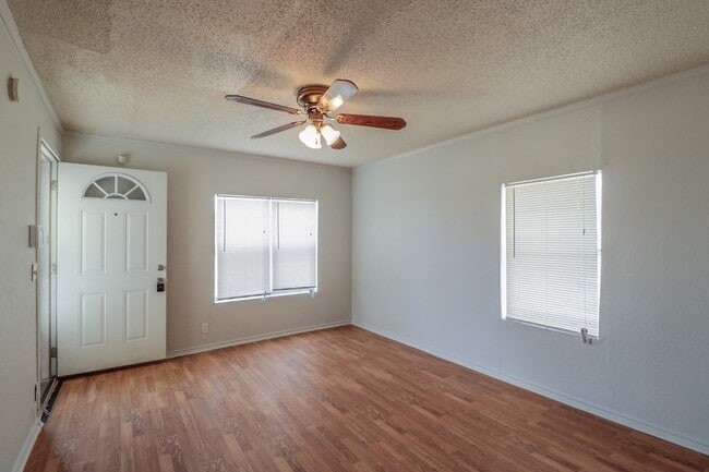 Building Photo - Charming 2-Bedroom in NW Lubbock