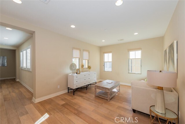 Building Photo - 16 Spanish Moss