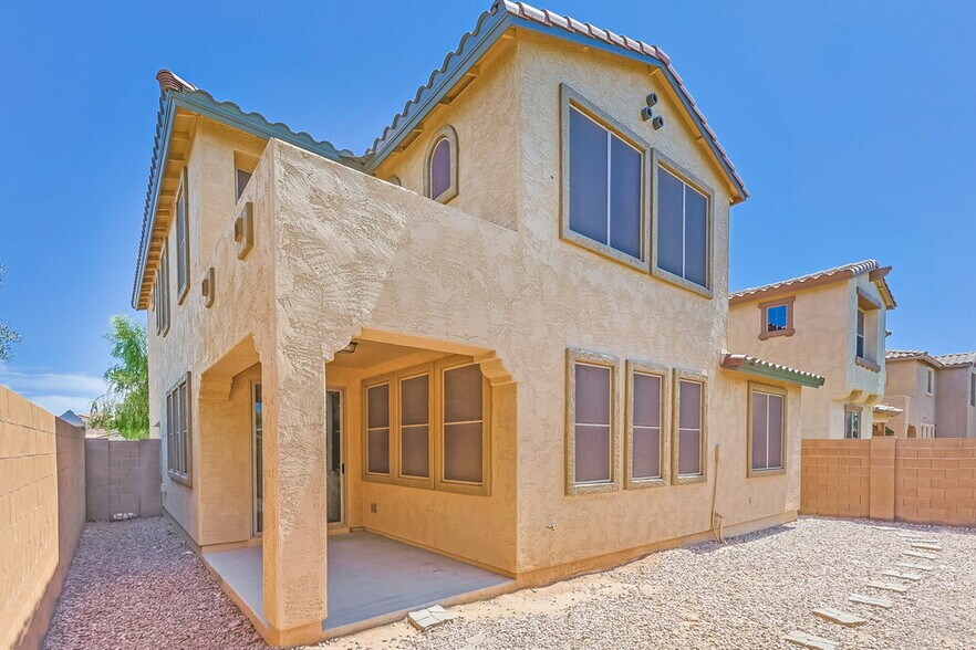 Building Photo - 3252 E Virgil Dr
