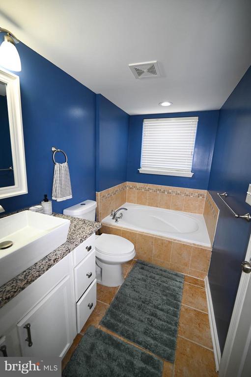 Building Photo - 9310 Paragon Way