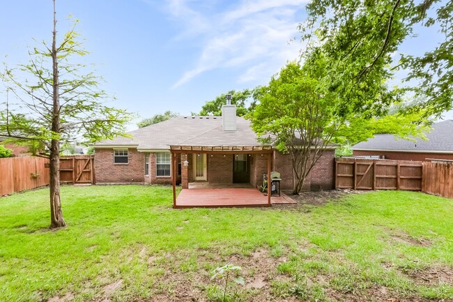 Building Photo - 5316 Trail Dr