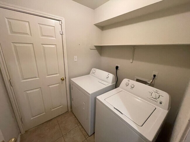 Building Photo - 3-Bedroom House for Rent in Killeen, TX