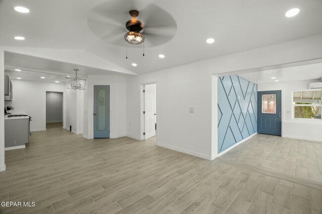 Building Photo - 2606 Justus St