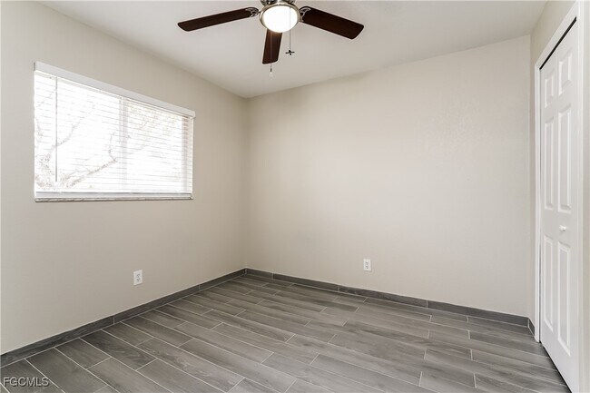 Building Photo - 126 SE 7th St