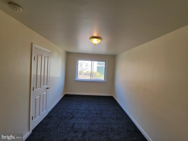 Building Photo - 713 Brandywine St SE