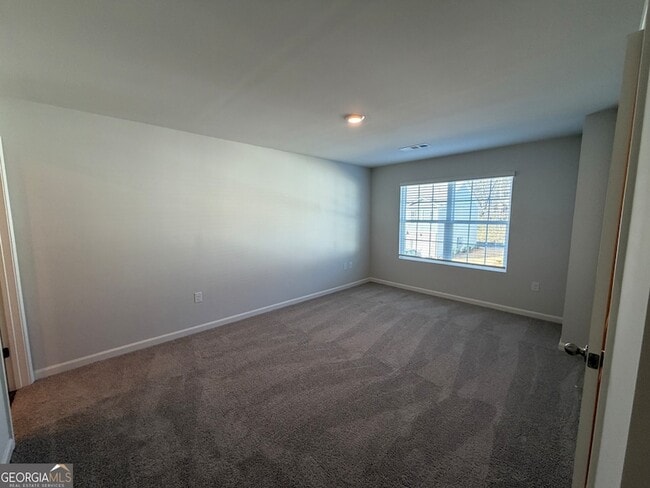 Building Photo - 3 Silverbell Ln NW