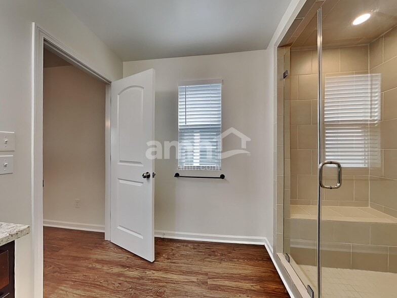 Building Photo - 355 Dunlin Dr